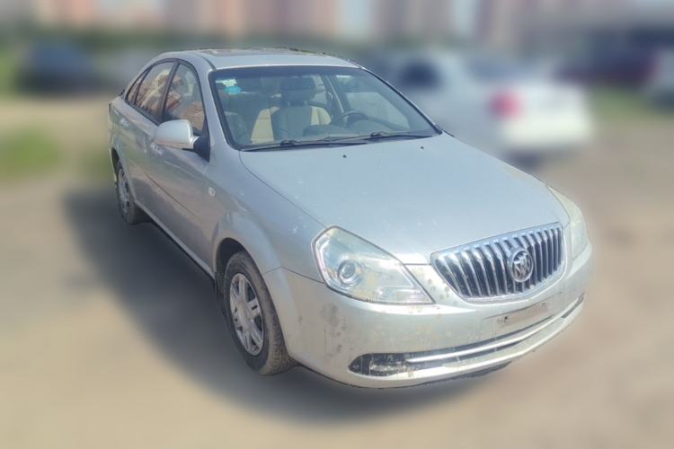 Used Buick Excelle 2015 1.5L Manual Classic Trim Front Right 45 Deg