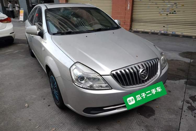 Used Buick Excelle 2015 1.5L Manual Classic Trim Front Right 45 Deg