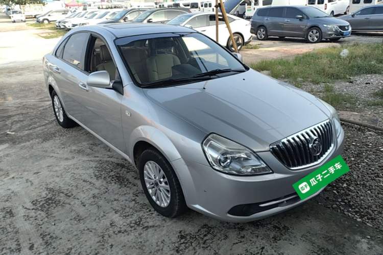 Used Buick Excelle 2015 1.5L Manual Classic Trim Front Right 45 Deg