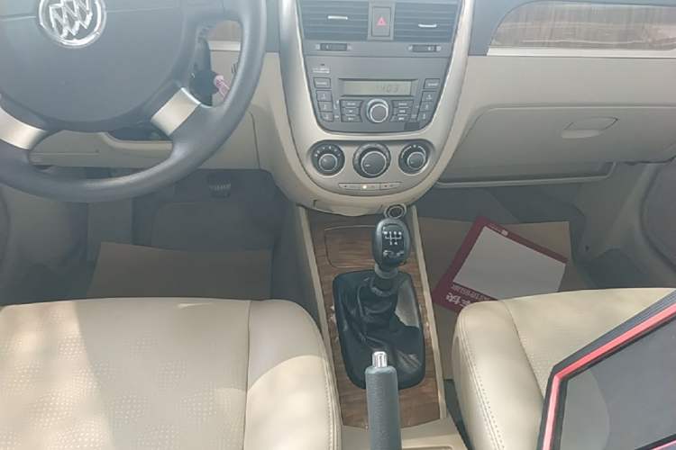 Used Buick Excelle 2015 1.5L Manual Classic Trim Gear Lever