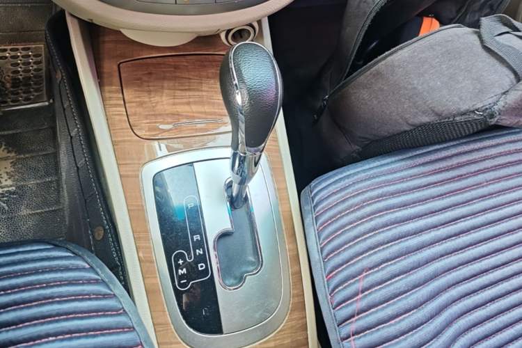 Used Buick Excelle 2015 1.5L Automatic Classic Model Gear Lever
