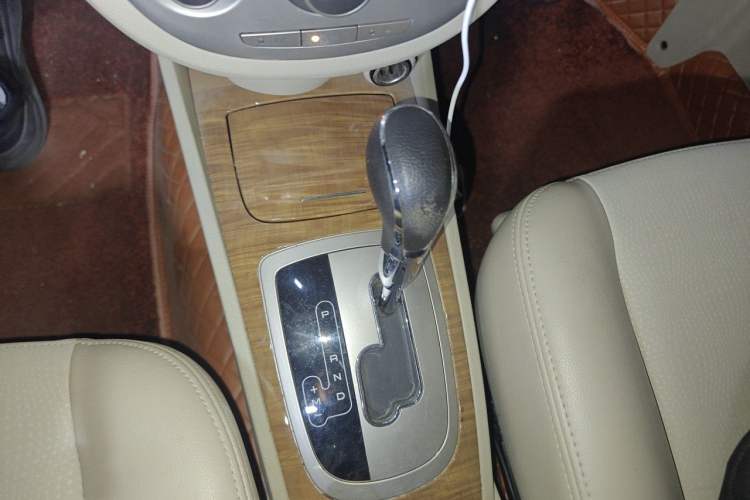 Used Buick Excelle 2015 1.5L Automatic Classic Model Gear Lever