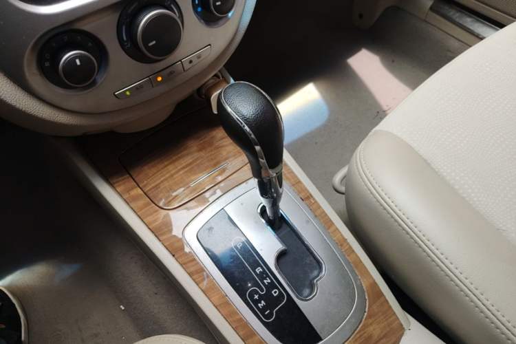 Used Buick Excelle 2015 1.5L Automatic Classic Model Gear Lever