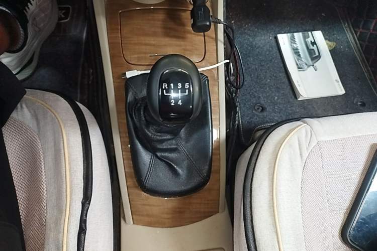 Used Buick Excelle 2015 1.5L Manual Classic Trim Gear Lever