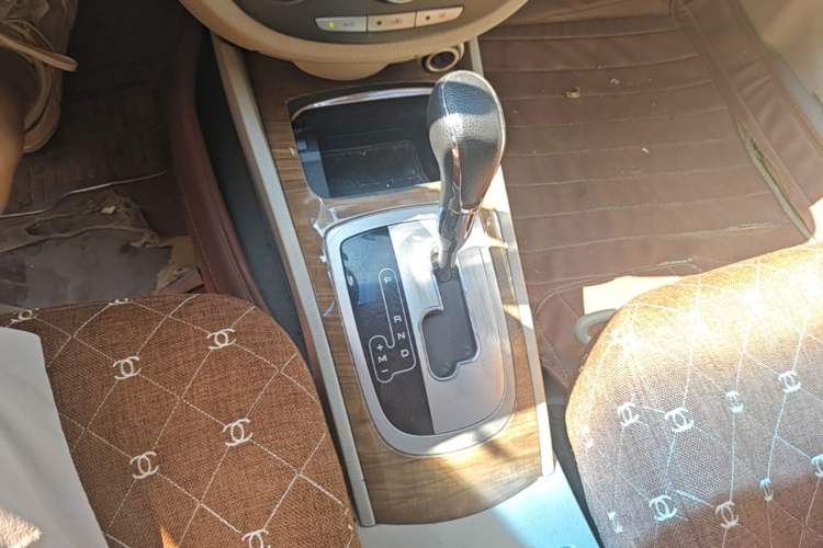 Used Buick Excelle 2015 1.5L Automatic Classic Model Gear Lever