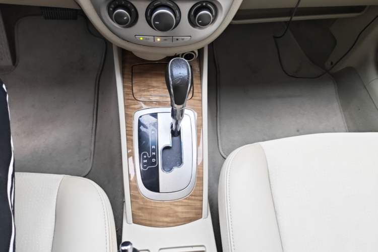 Used Buick Excelle 2015 1.5L Automatic Classic Model Gear Lever