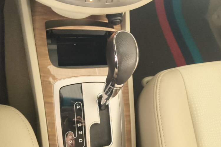 Used Buick Excelle 2015 1.5L Automatic Classic Model Gear Lever