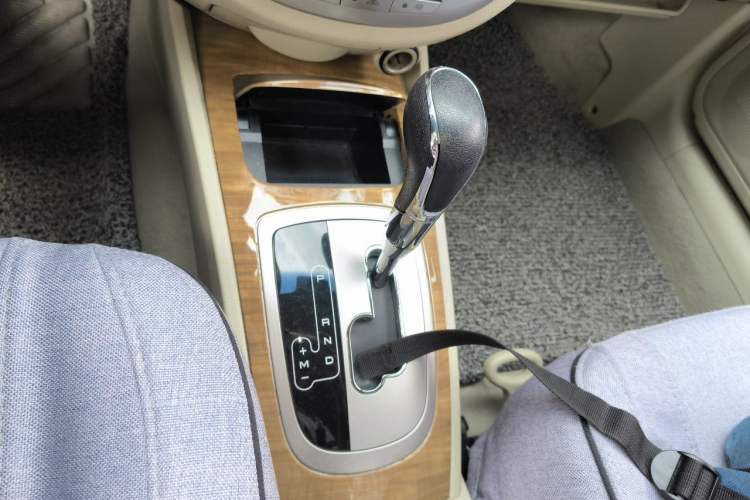 Used Buick Excelle 2015 1.5L Automatic Classic Model Gear Lever
