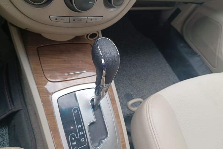 Used Buick Excelle 2015 1.5L Automatic Classic Model Gear Lever