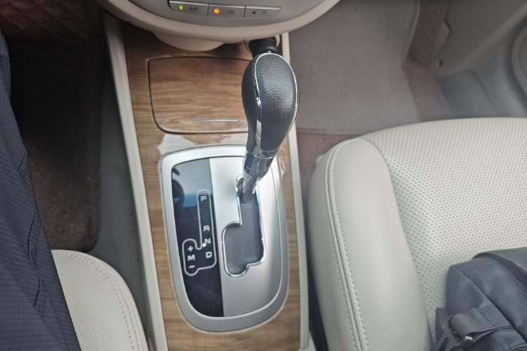 Used Buick Excelle 2015 1.5L Automatic Classic Model Gear Lever