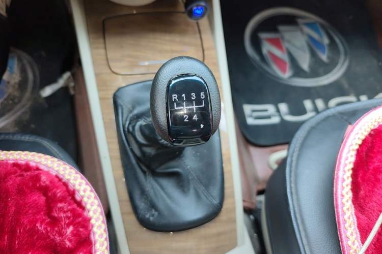 Used Buick Excelle 2015 1.5L Manual Classic Trim Gear Lever