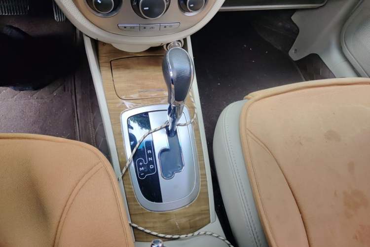 Used Buick Excelle 2015 1.5L Automatic Classic Model Gear Lever