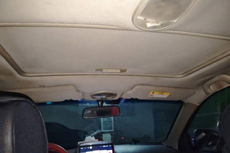 Used Buick Excelle 2015 1.5L Manual Luxury Model Headliner