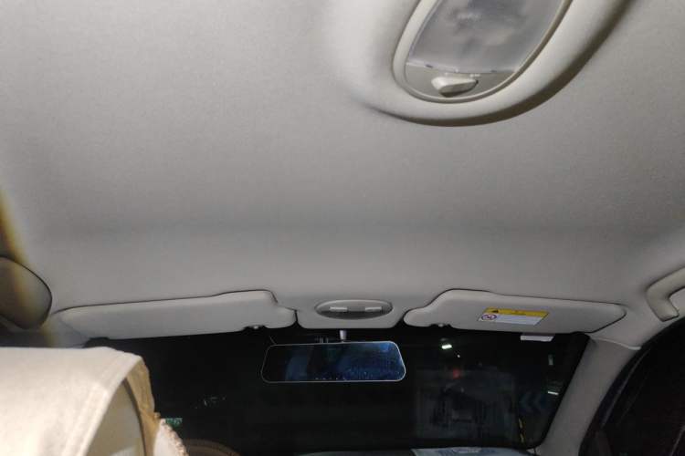 Used Buick Excelle 2015 1.5L Automatic Classic Model Headliner