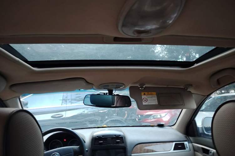 Used Buick Excelle 2015 1.5L Manual Classic Trim Headliner