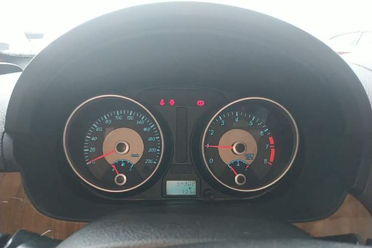 Used Buick Excelle 2015 1.5L Manual Classic Trim Instrument Cluster