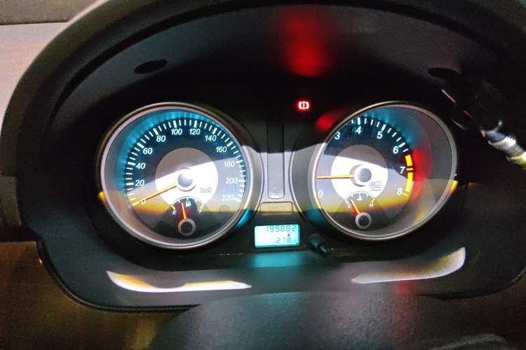 Used Buick Excelle 2015 1.5L Manual Classic Trim Instrument Cluster