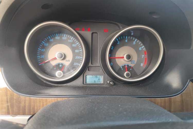 Used Buick Excelle 2015 1.5L Manual Classic Trim Instrument Cluster