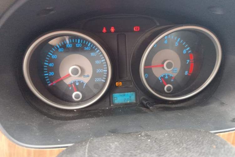 Used Buick Excelle 2015 1.5L Automatic Classic Model Instrument Cluster