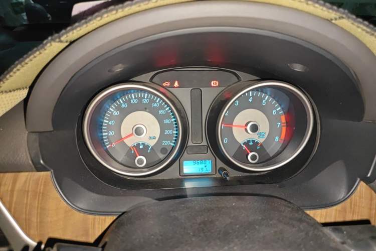 Used Buick Excelle 2015 1.5L Manual Classic Trim Instrument Cluster