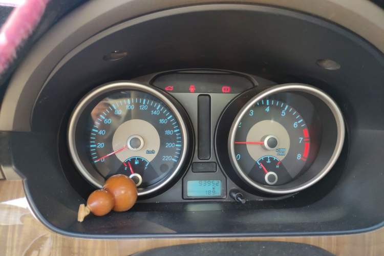 Used Buick Excelle 2015 1.5L Manual Classic Trim Instrument Cluster