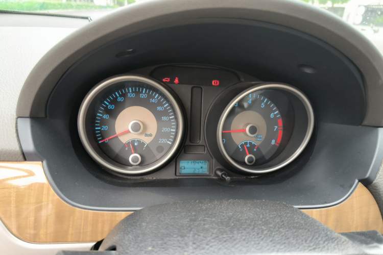 Used Buick Excelle 2015 1.5L Automatic Classic Model Instrument Cluster
