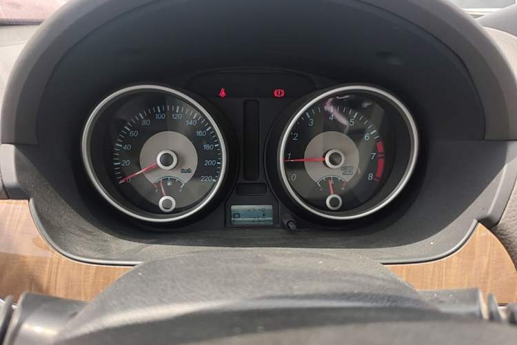 Used Buick Excelle 2015 1.5L Automatic Luxury Edition Instrument Cluster