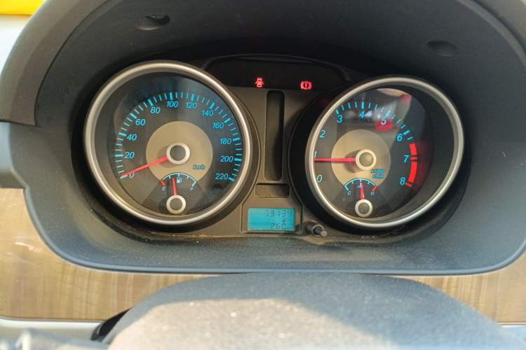 Used Buick Excelle 2015 1.5L Manual Luxury Model Instrument Cluster