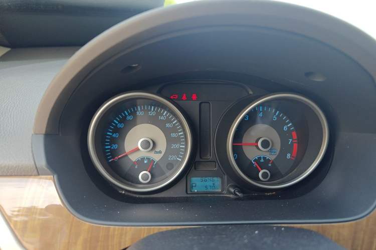 Used Buick Excelle 2015 1.5L Automatic Classic Model Instrument Cluster