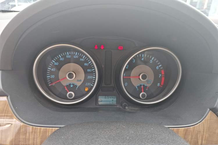 Used Buick Excelle 2015 1.5L Automatic Classic Model Instrument Cluster