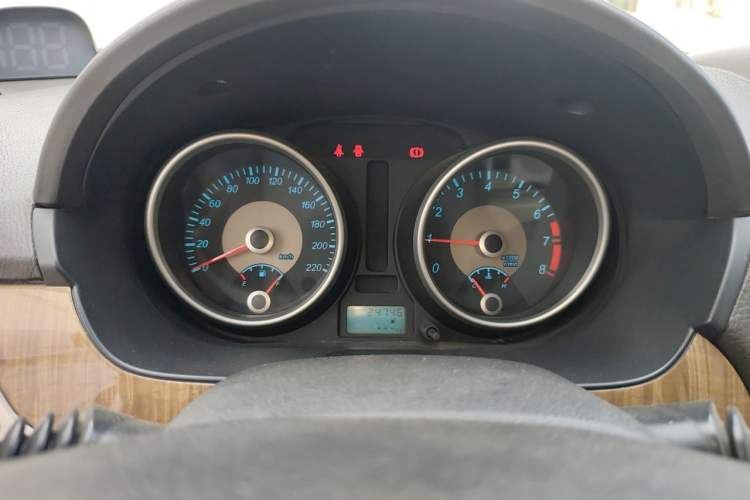 Used Buick Excelle 2015 1.5L Manual Classic Trim Instrument Cluster