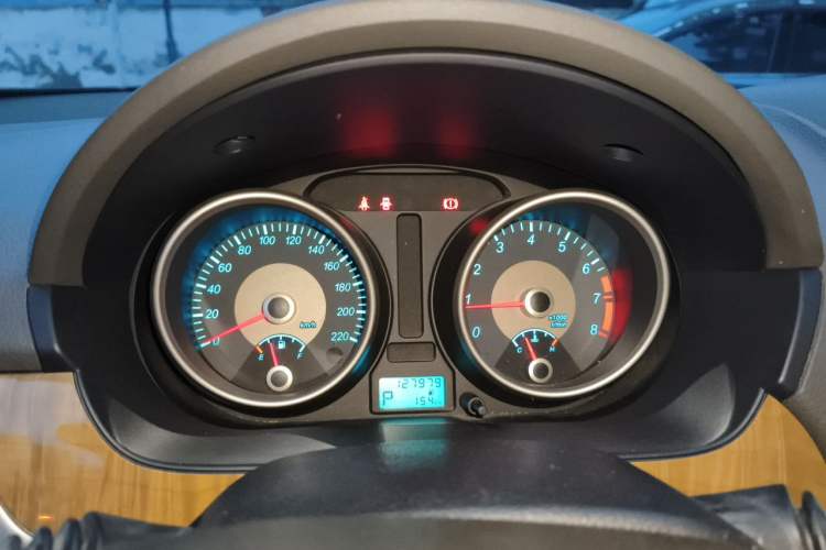 Used Buick Excelle 2015 1.5L Automatic Classic Model Instrument Cluster