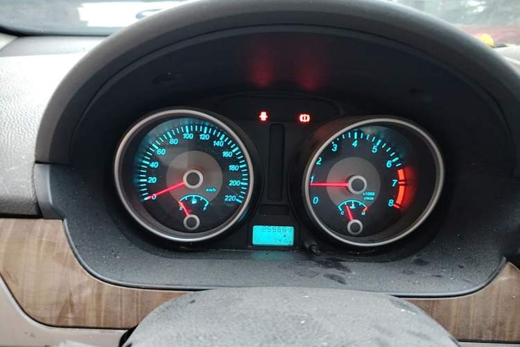 Used Buick Excelle 2015 1.5L Manual Classic Trim Instrument Cluster