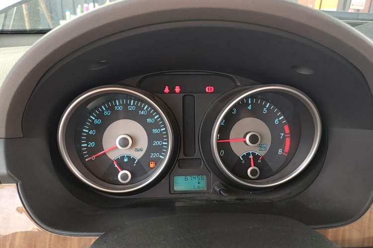 Used Buick Excelle 2015 1.5L Manual Classic Trim Instrument Cluster