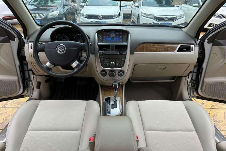 Used Buick Excelle 2015 1.5L Automatic Classic Model Interior 1