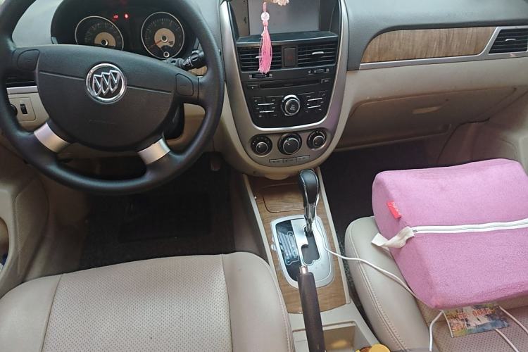Used Buick Excelle 2015 1.5L Automatic Classic Model Interior 2