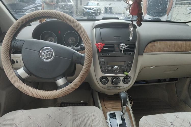 Used Buick Excelle 2015 1.5L Automatic Classic Model Interior 2