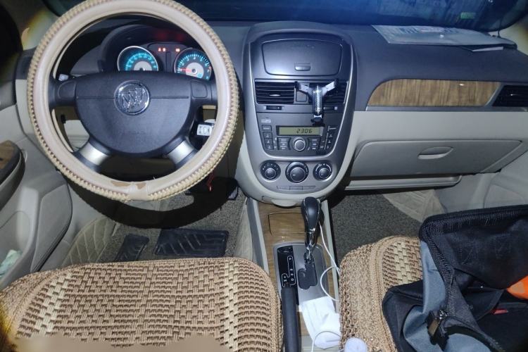 Used Buick Excelle 2015 1.5L Automatic Classic Model Interior 2