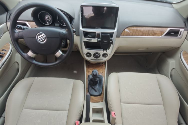 Used Buick Excelle 2015 1.5L Manual Classic Trim Interior 3