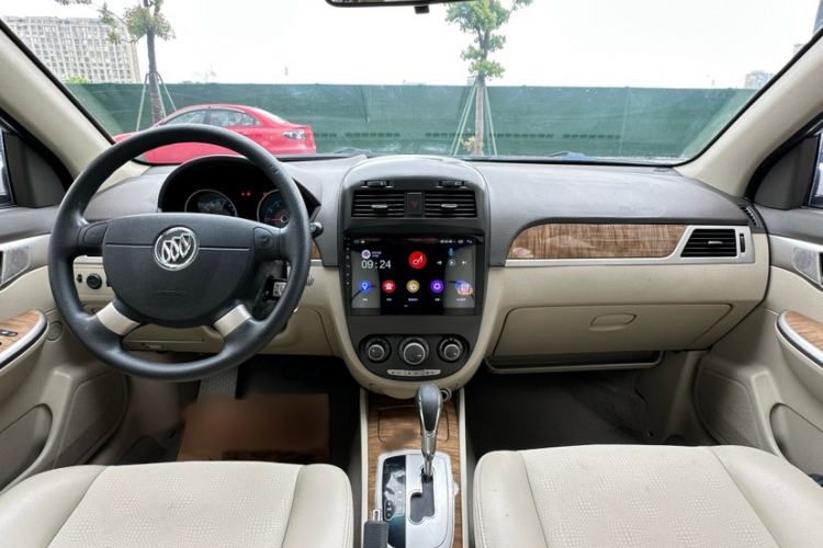 Used Buick Excelle 2015 1.5L Automatic Classic Model Interior 4