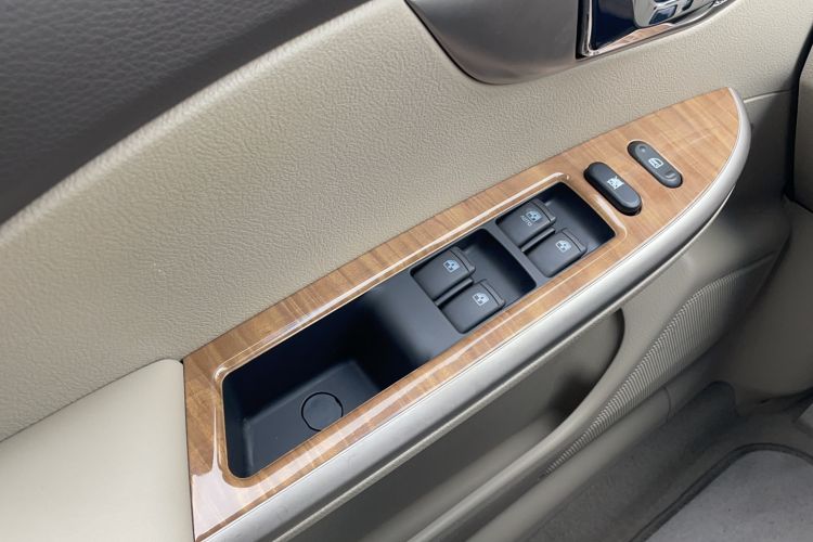 Used Buick Excelle 2015 1.5L Manual Classic Trim Interior 8
