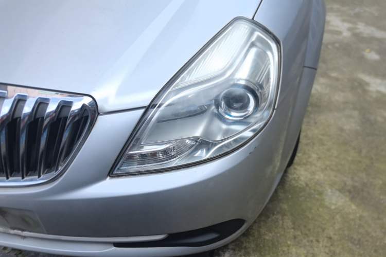 Used Buick Excelle 2015 1.5L Manual Classic Trim Left Front Headlight