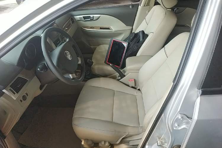 Used Buick Excelle 2015 1.5L Manual Classic Trim Left Front Seat