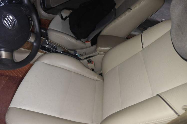 Used Buick Excelle 2015 1.5L Automatic Classic Model Left Front Seat