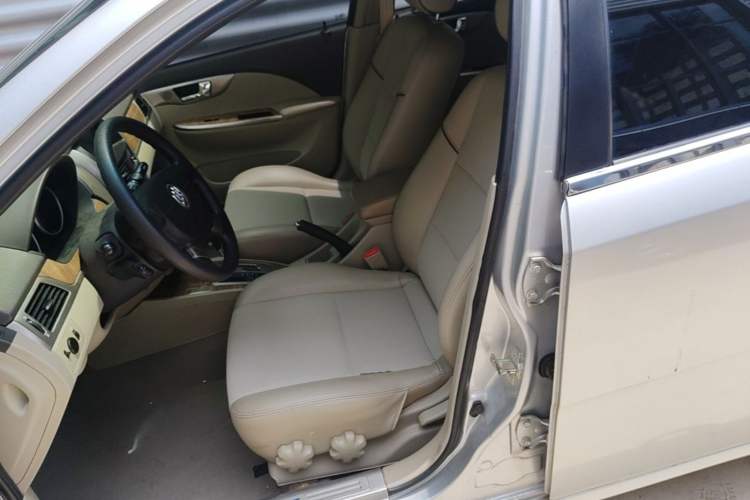 Used Buick Excelle 2015 1.5L Automatic Classic Model Left Front Seat