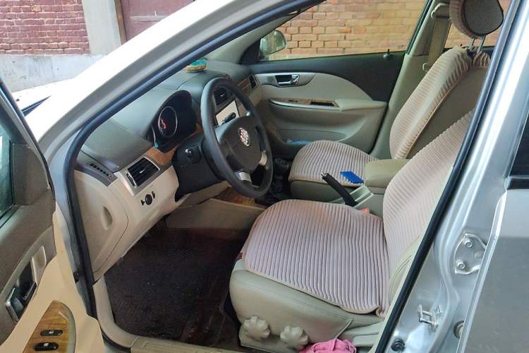 Used Buick Excelle 2015 1.5L Manual Classic Trim Left Front Seat