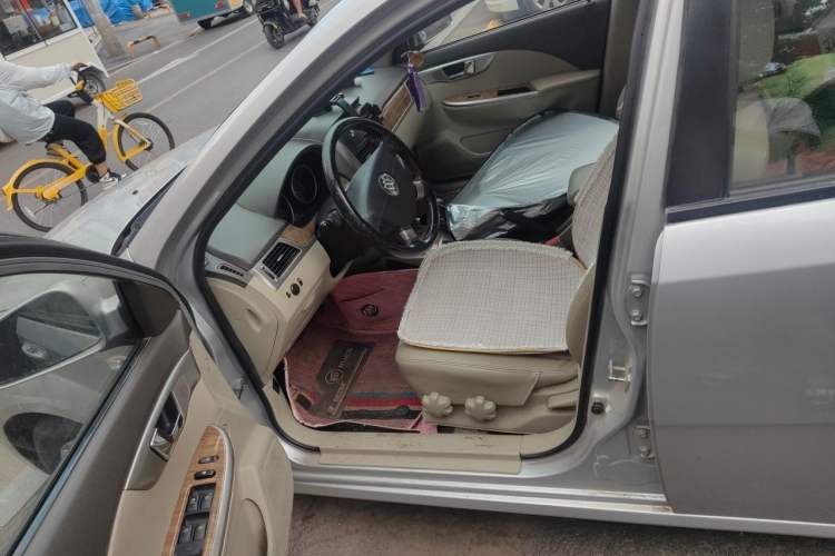 Used Buick Excelle 2015 1.5L Automatic Classic Model Left Front Seat