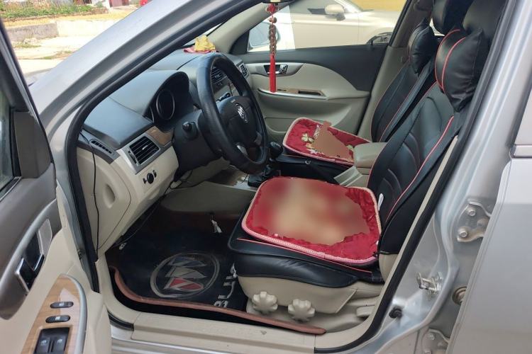 Used Buick Excelle 2015 1.5L Manual Classic Trim Left Front Seat