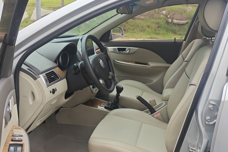 Used Buick Excelle 2015 1.5L Manual Classic Trim Left Front Seat