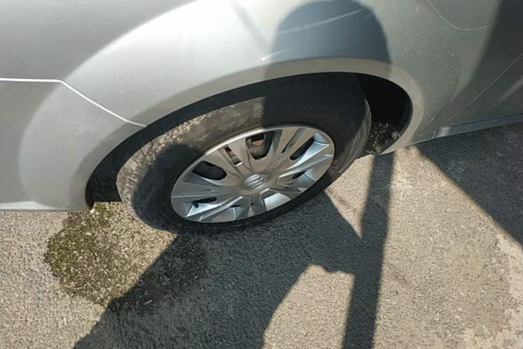 Used Buick Excelle 2015 1.5L Manual Classic Trim Left Front Wheel Hub